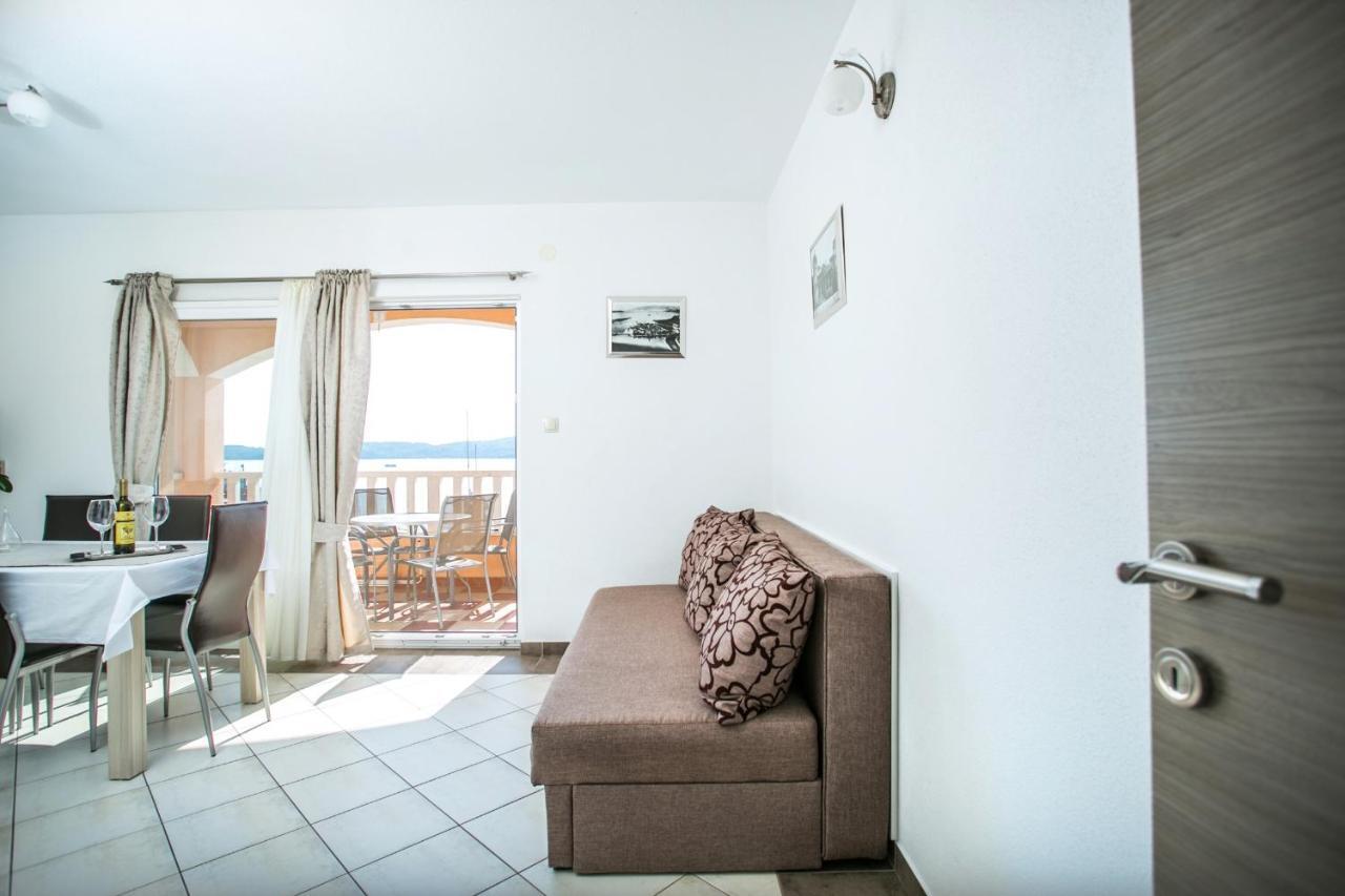 Kaja - Right Next To The Beach Trogir Ngoại thất bức ảnh